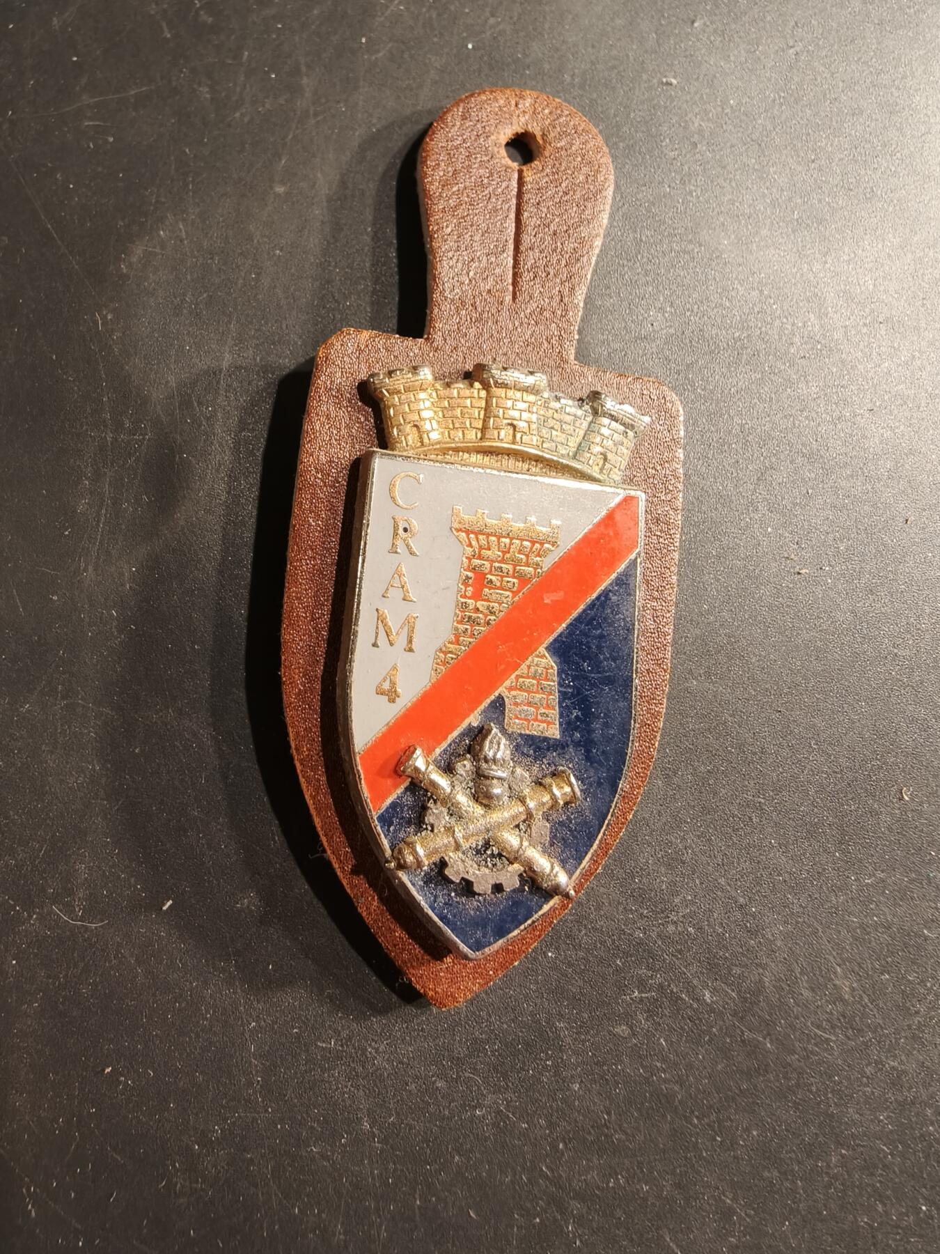 老王徽章第190期 法国陆军第4区域器材行政中心证章