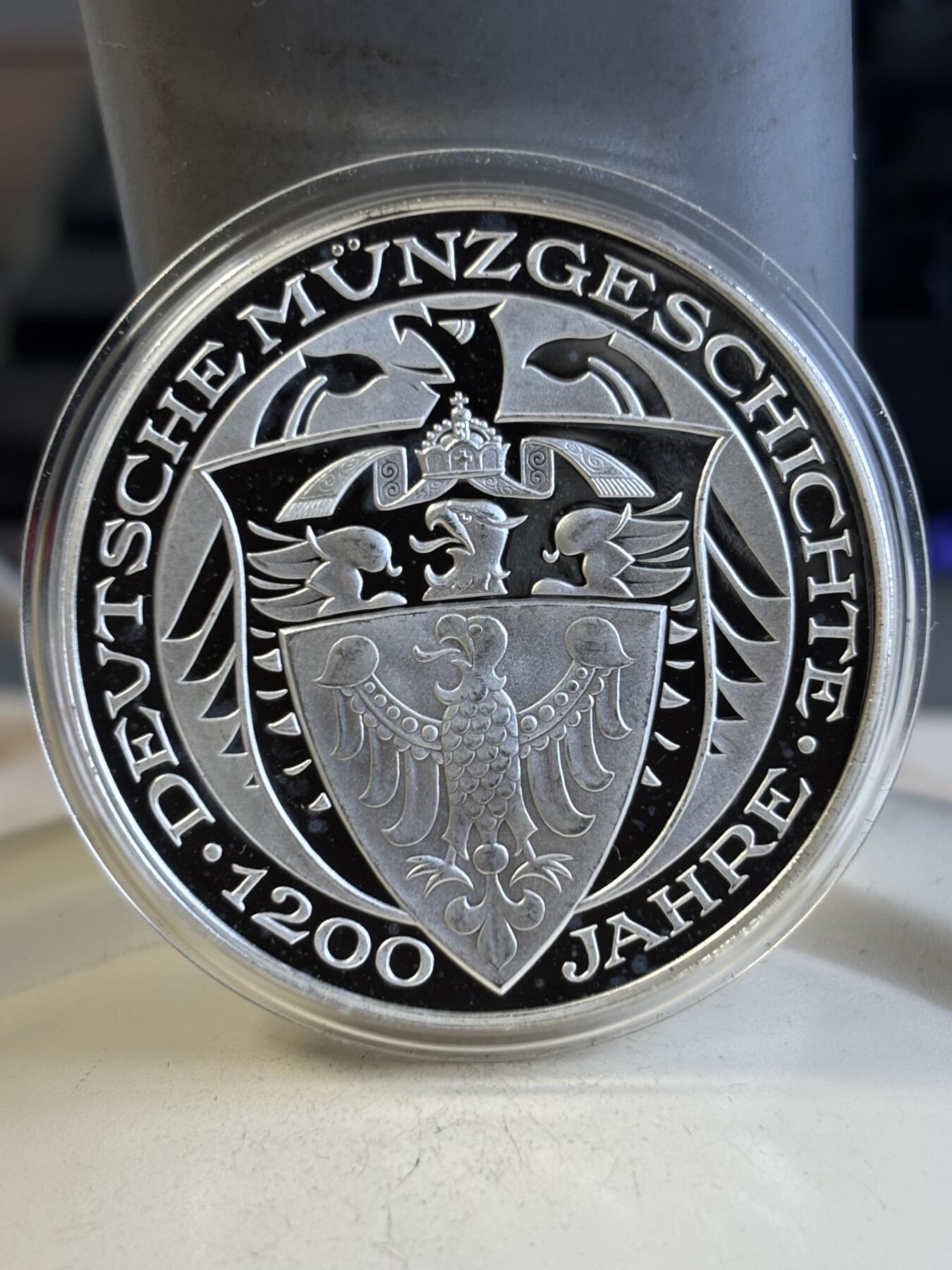 第194期拍卖 欧洲币章德国建筑城堡镀金纪念银章，20克，999银镀金