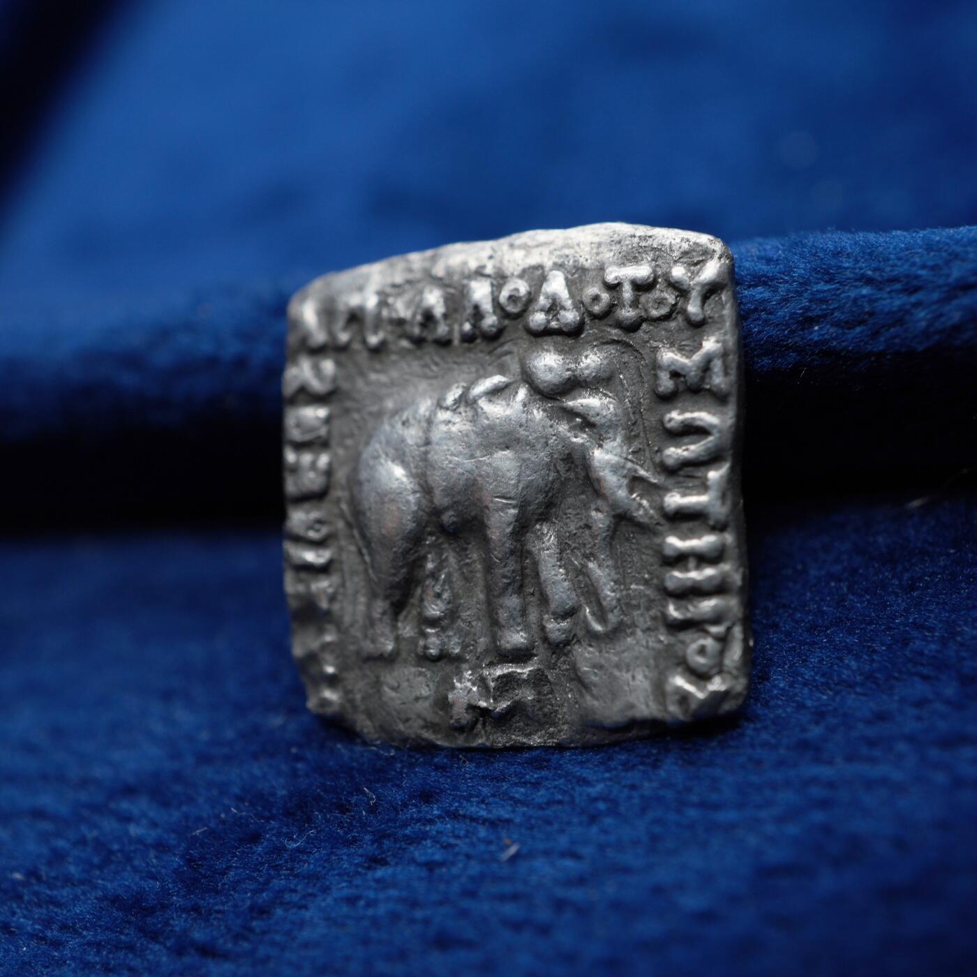 琋语集藏2026年04月欧洲古典打制币拍卖 希腊-印度 巴克特里亚 阿波罗多图斯一世 大象方形银币