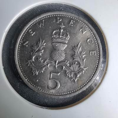 沼泽如烟--第1037场 - 英国1977年5便士