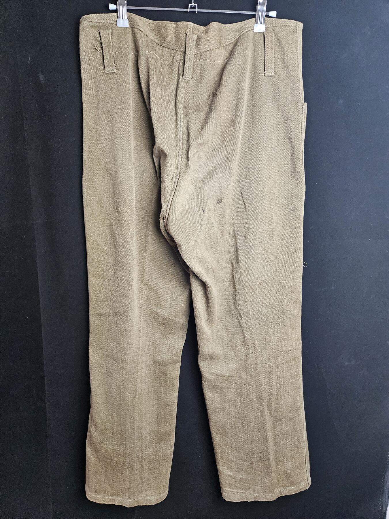 0元起拍勋章 第343期 咸鱼国勋章拍卖专场 4月1日（周三）下午6：00开始 日本战时 国民服一套 领围39 胸围95 肩宽42 衣长63 袖长54 腰围86 裤长95