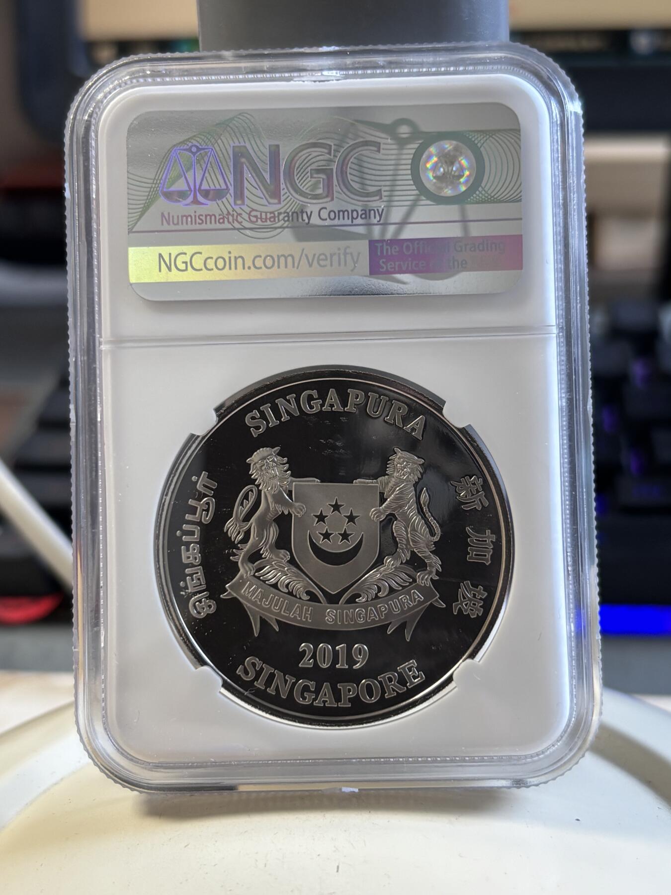 第194期拍卖 新加坡2019年十二生肖猪年铜镍纪念币NGC-PF69带盒证书