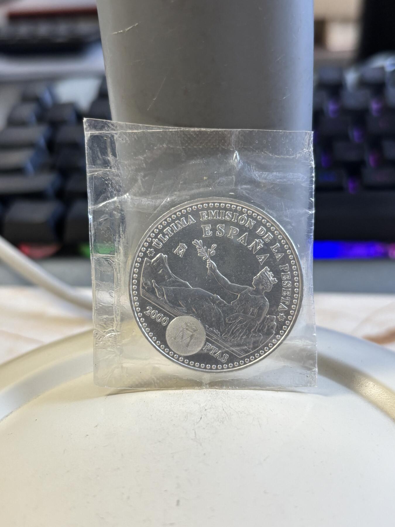 第194期拍卖 西班牙2001年经典拿花女神纪念银币，18.2克，925银