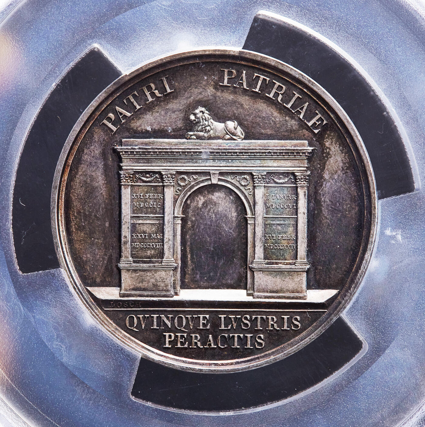 【俄甄集藏】2026年(050)04-01星期三 晚 19:30 全场包邮 德国巴伐利亚1824年纪念国王马克西米利安一世·约瑟夫登基银禧大银章，PCGS SP63，高浮雕，类精制底板，五彩包浆，设计精美，雕刻家弗里德里希·洛施作品，直径：48mm，唯一冠军