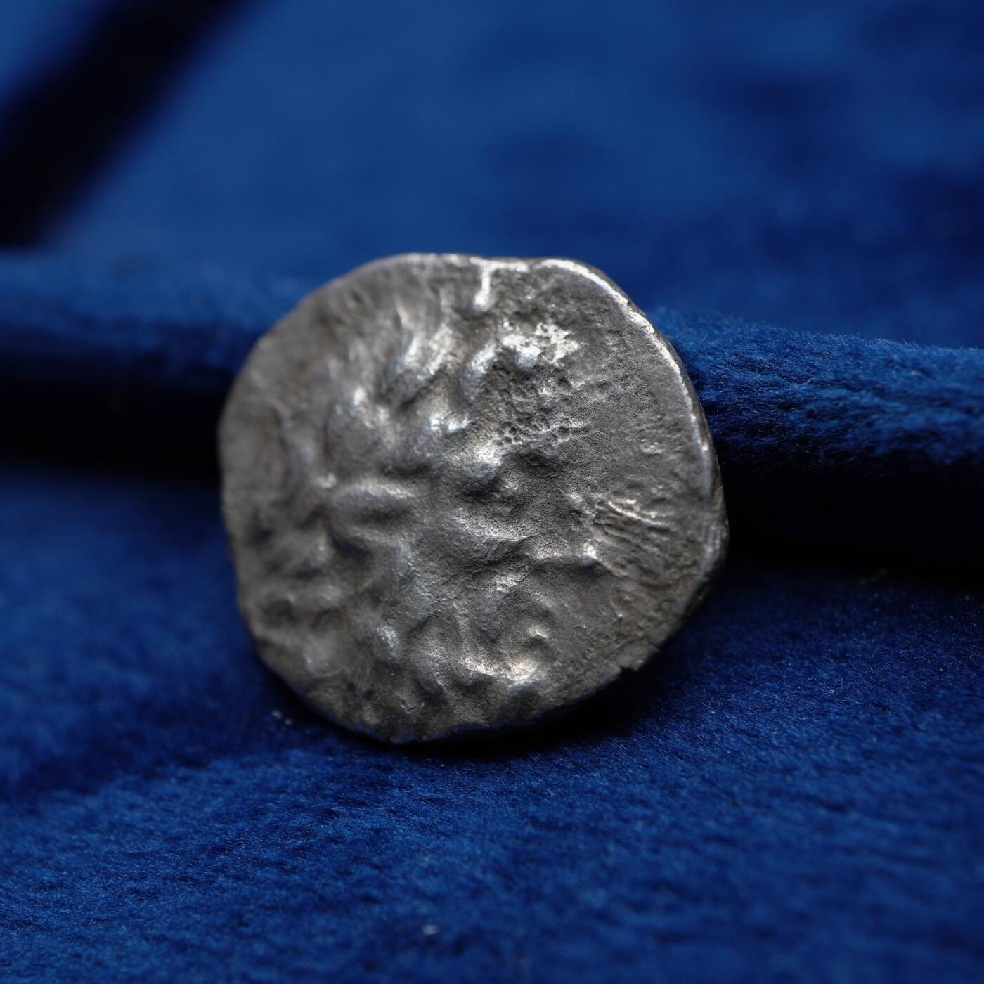 琋语集藏2026年04月欧洲古典打制币拍卖 古希腊卡利亚-Myndos 塞拉皮斯与伊西斯冠银币