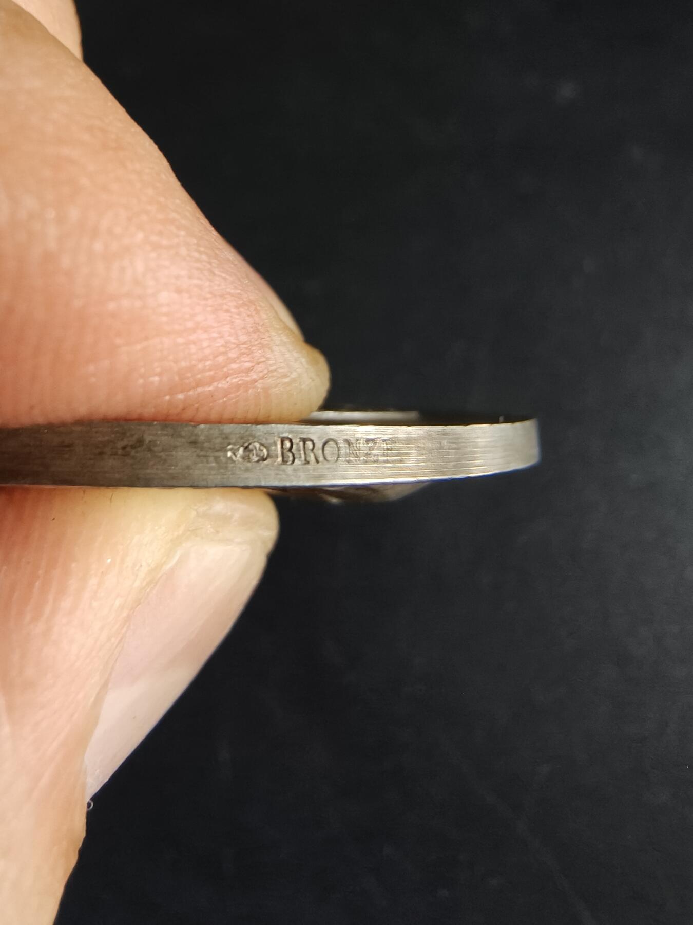 老王徽章第190期 法国巴黎种子和园艺公司镀银大铜章     大师里维特作品      直径50mm      重量59.1g