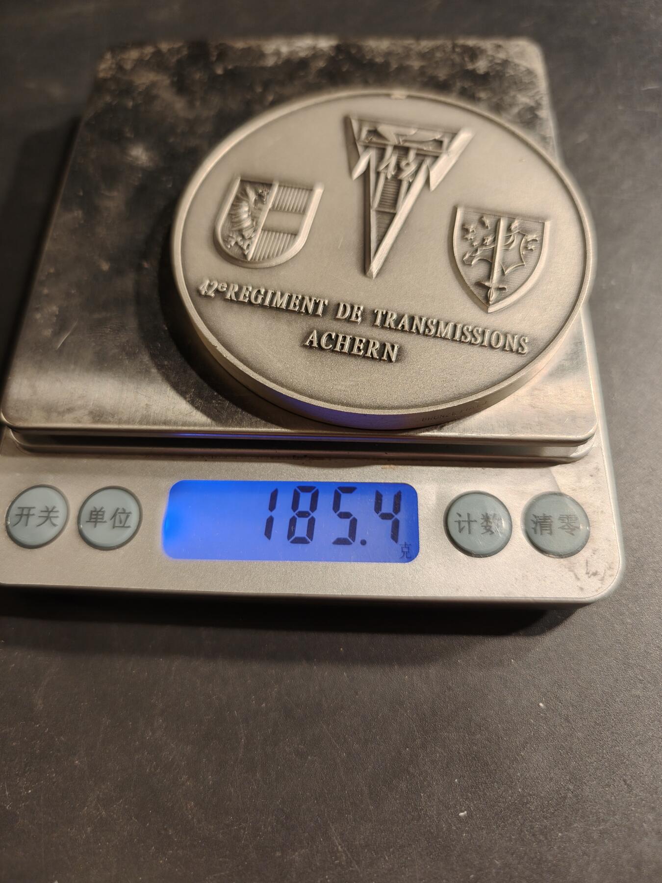 老王徽章第190期 法国陆军第42通信团镀银大铜章     直径72mm     重量185.4g