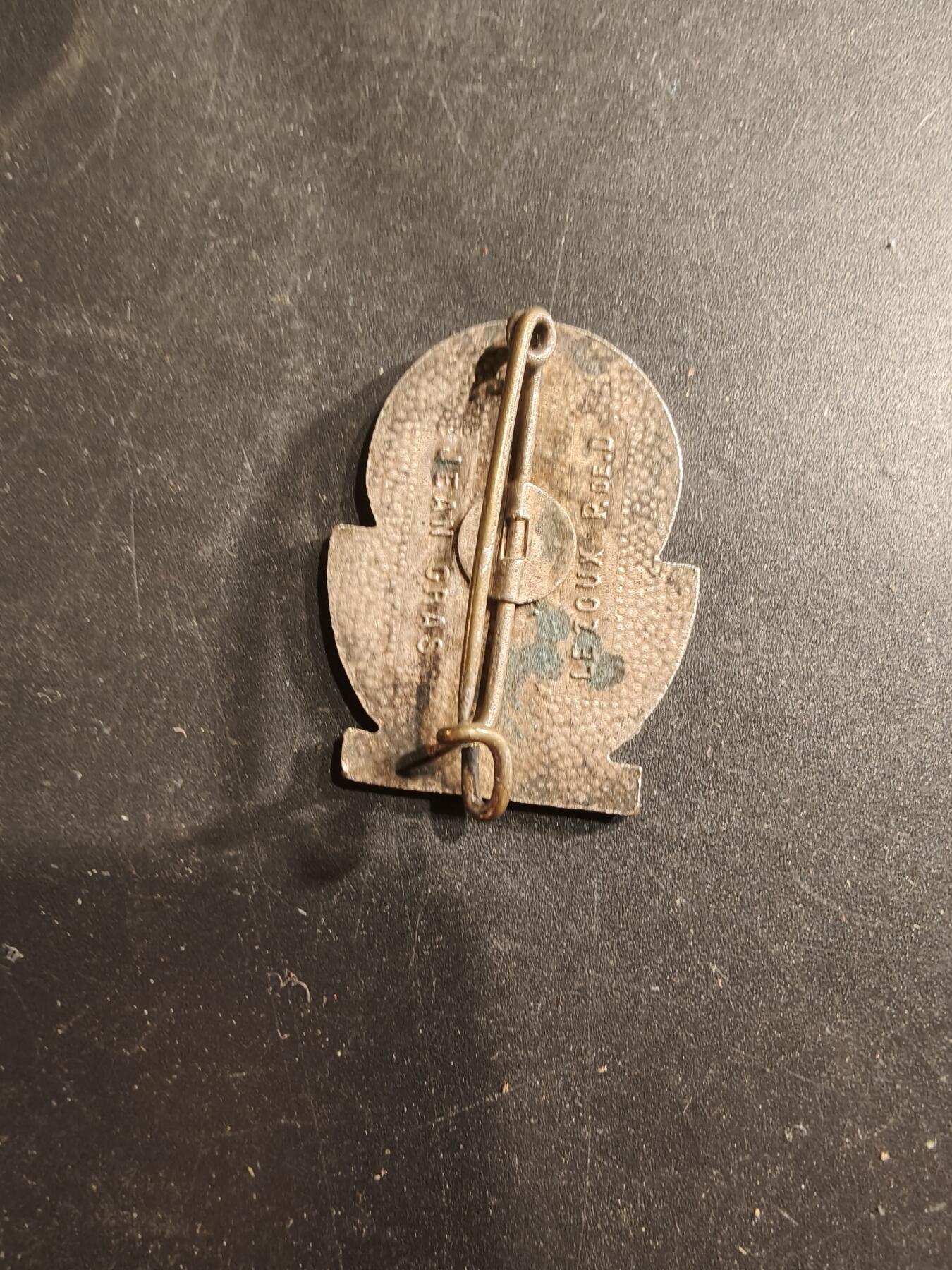 老王徽章第190期 法国勒库天主教会证章