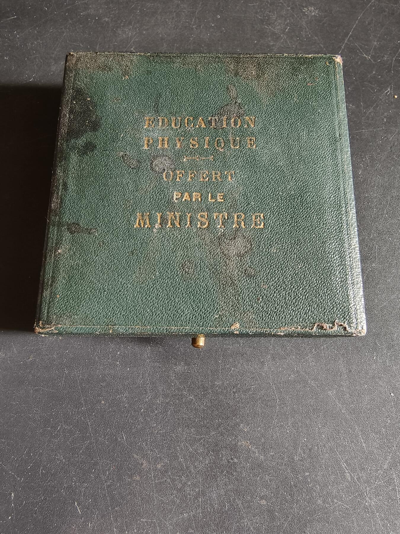 老王徽章第190期