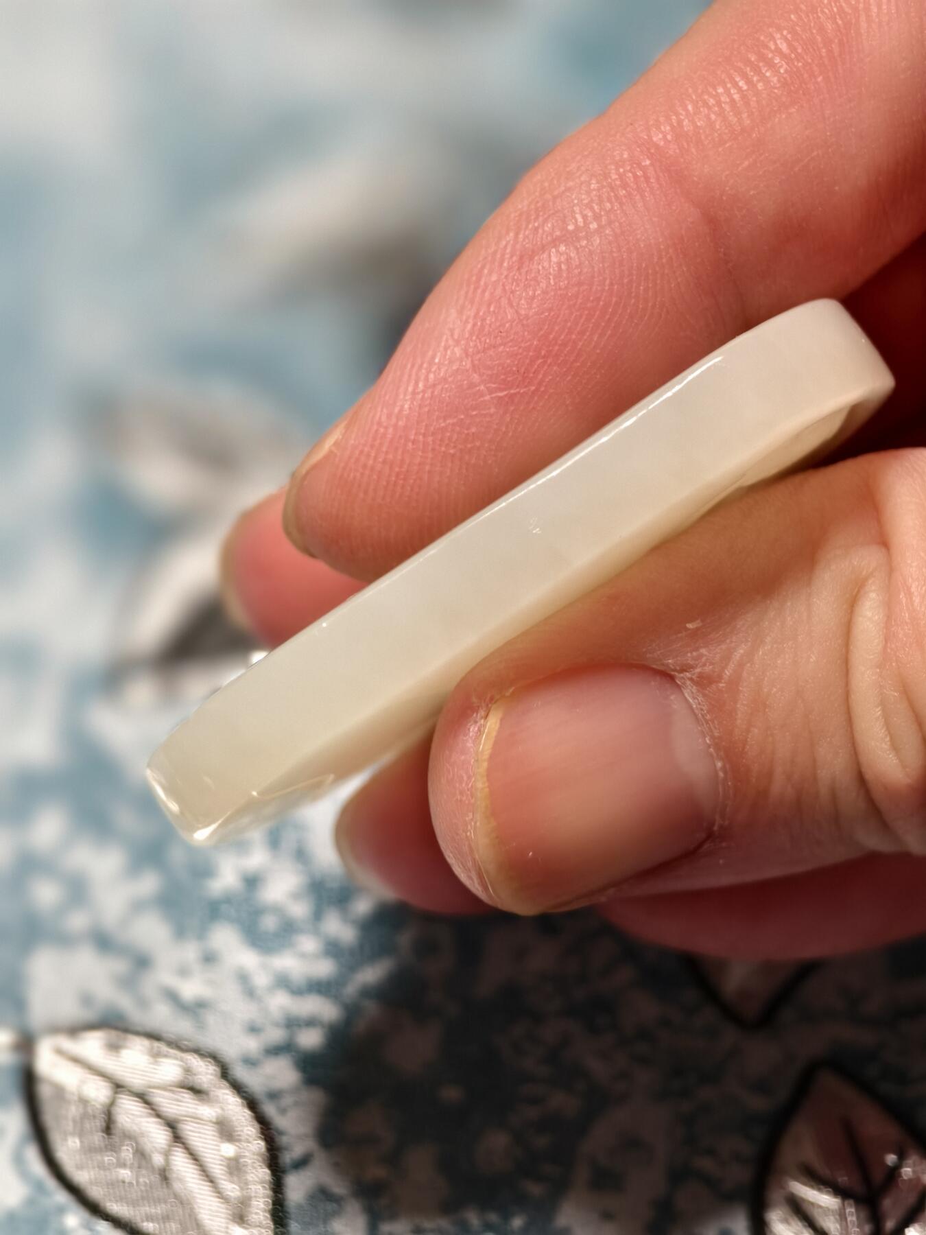 抚柳草堂-第二十期章牌钱币  奖章勋章免佣最后一期 满百包邮 放漏专场 和田玉牌子 手工雕刻细腻柔润 油性好白度高 打光无结构 尺寸47.5*30.2mm 厚7.3mm  高端品质  假一赔十