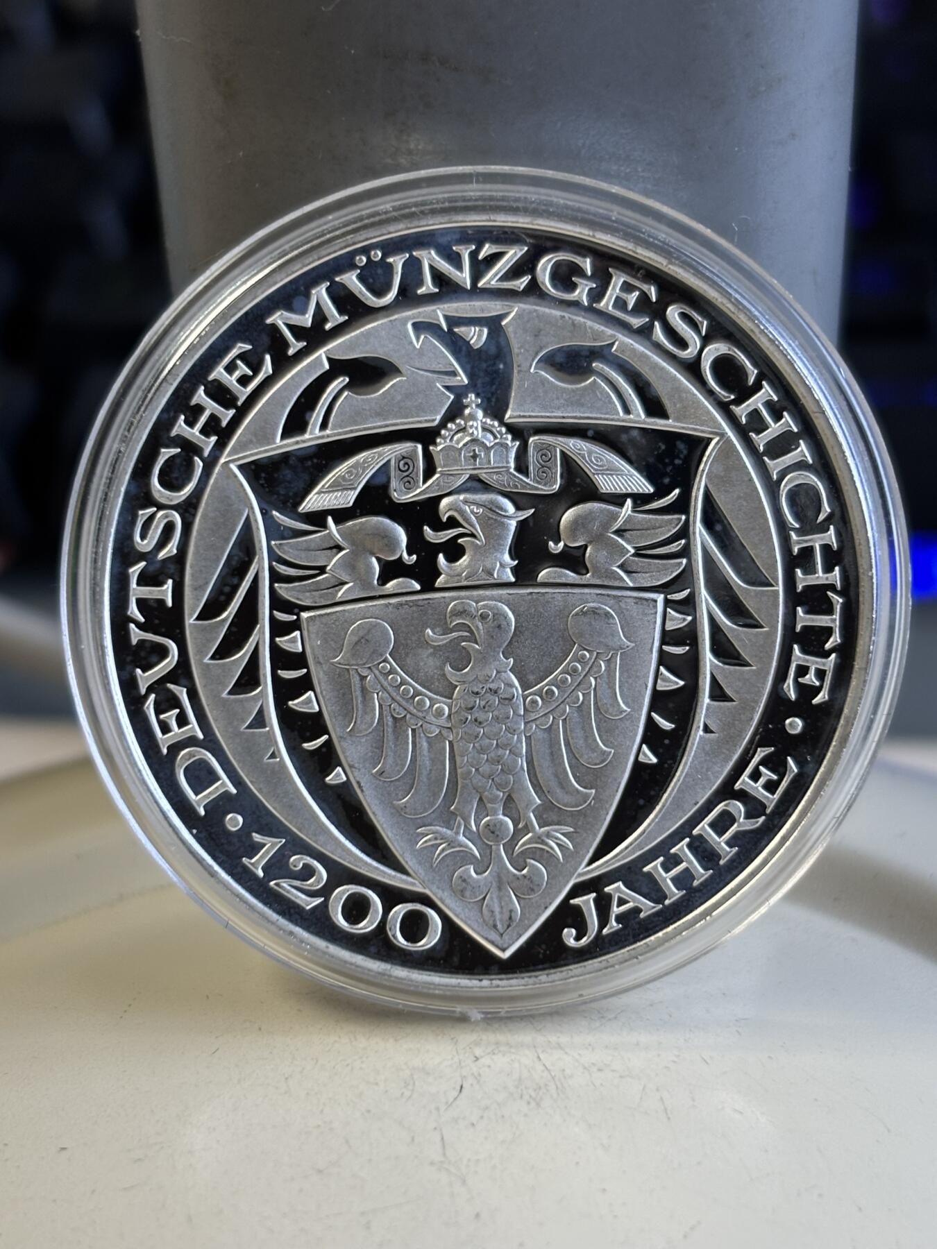 第194期拍卖 欧洲币章德国人物镀金纪念银章，20克，999银镀金，