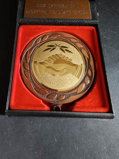 老王徽章第190期 - 法国奖牌     原盒      直径68mm     重量97.3g