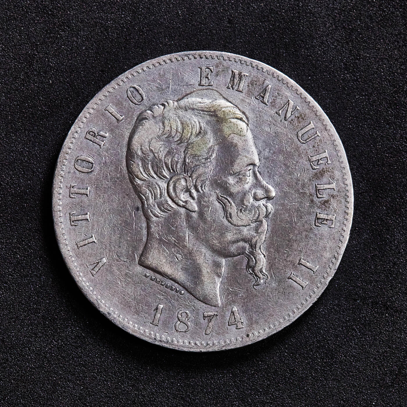 【俄甄集藏】2026年(050)04-01星期三 晚 19:30 全场包邮 意大利1874年伊曼纽尔二世5里拉大银币，流通品相，900银