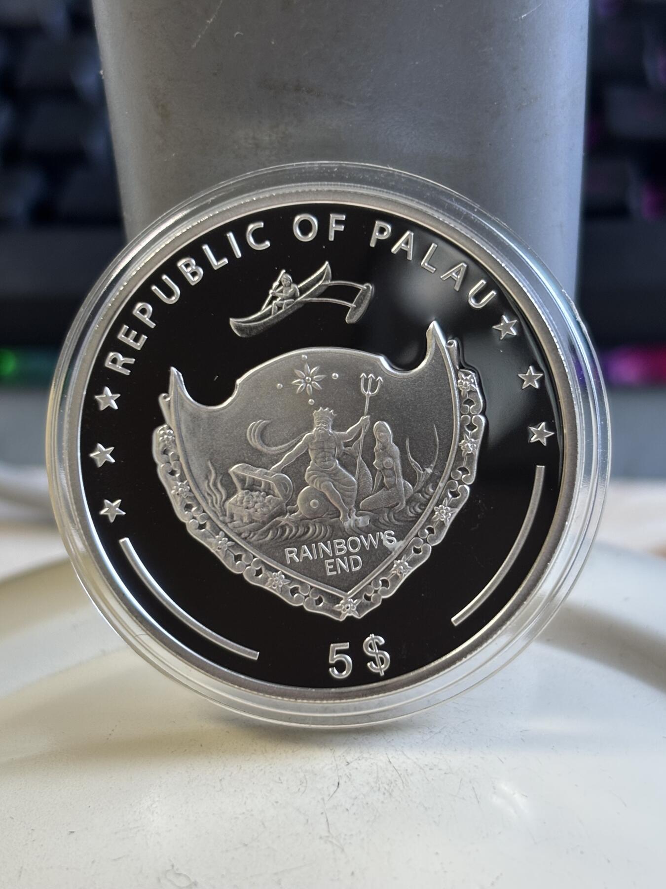 第194期拍卖 帕劳2012年（瑞士刺绣）幸福的小熊精制银币带证书，925银，20克 ，发行2012枚，有氧化