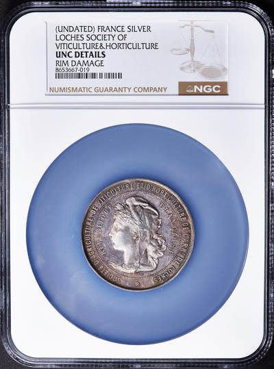 【俄甄集藏】2026年(050)04-01星期三 晚 19:30 全场包邮 - 法国19世纪玛丽安娜月桂叶冠少见头像版纪念洛什农业、葡萄种植与园艺协会表彰大银章，NGC UNCD，直径：52mm，原味五彩老包浆，高浮雕，少见品种