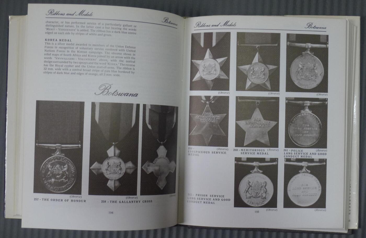 世界钱币章牌书籍专场拍卖03.29 缎带和勋章