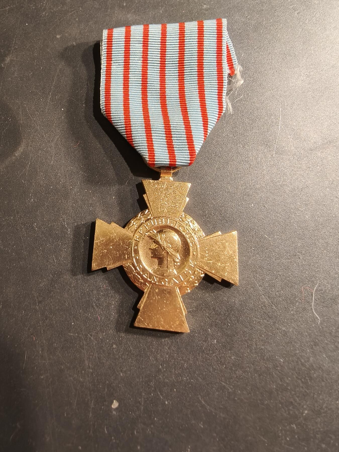 老王徽章第190期 法国战斗十字奖章