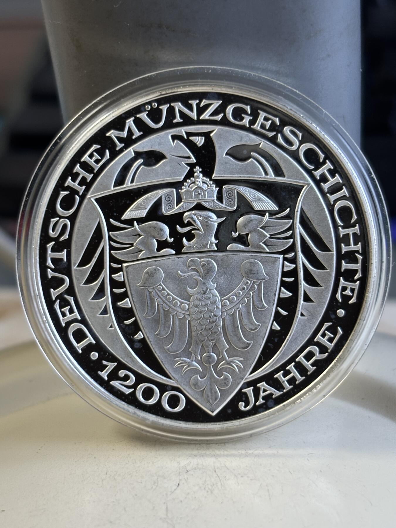 第194期拍卖 欧洲币章德国建筑城堡镀金纪念银章，20克，999银镀金