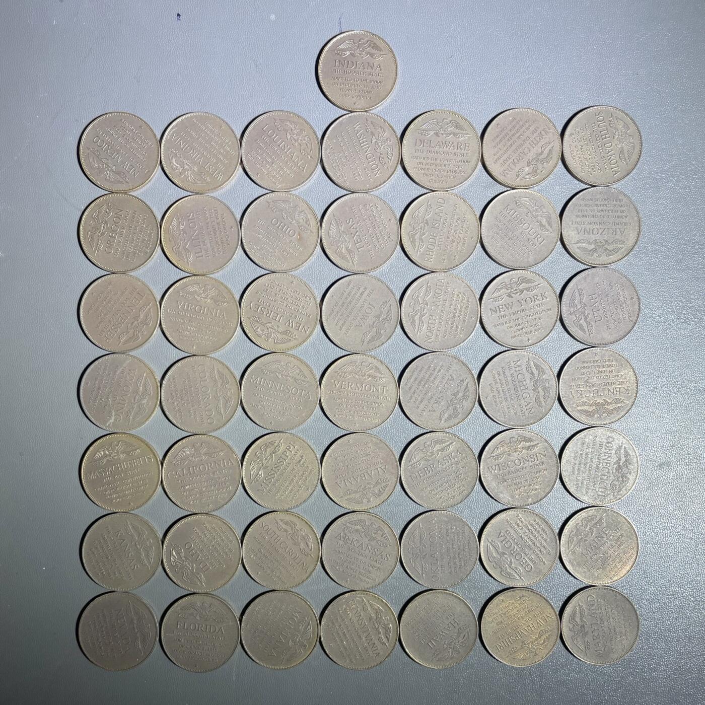 回流0328 全套50枚齐！Shell Oil（壳牌石油） 在20世纪60年代推出的「States of the Union（联邦各州）」集换式促销代币，属于美国州主题纪念章（Exonumia）