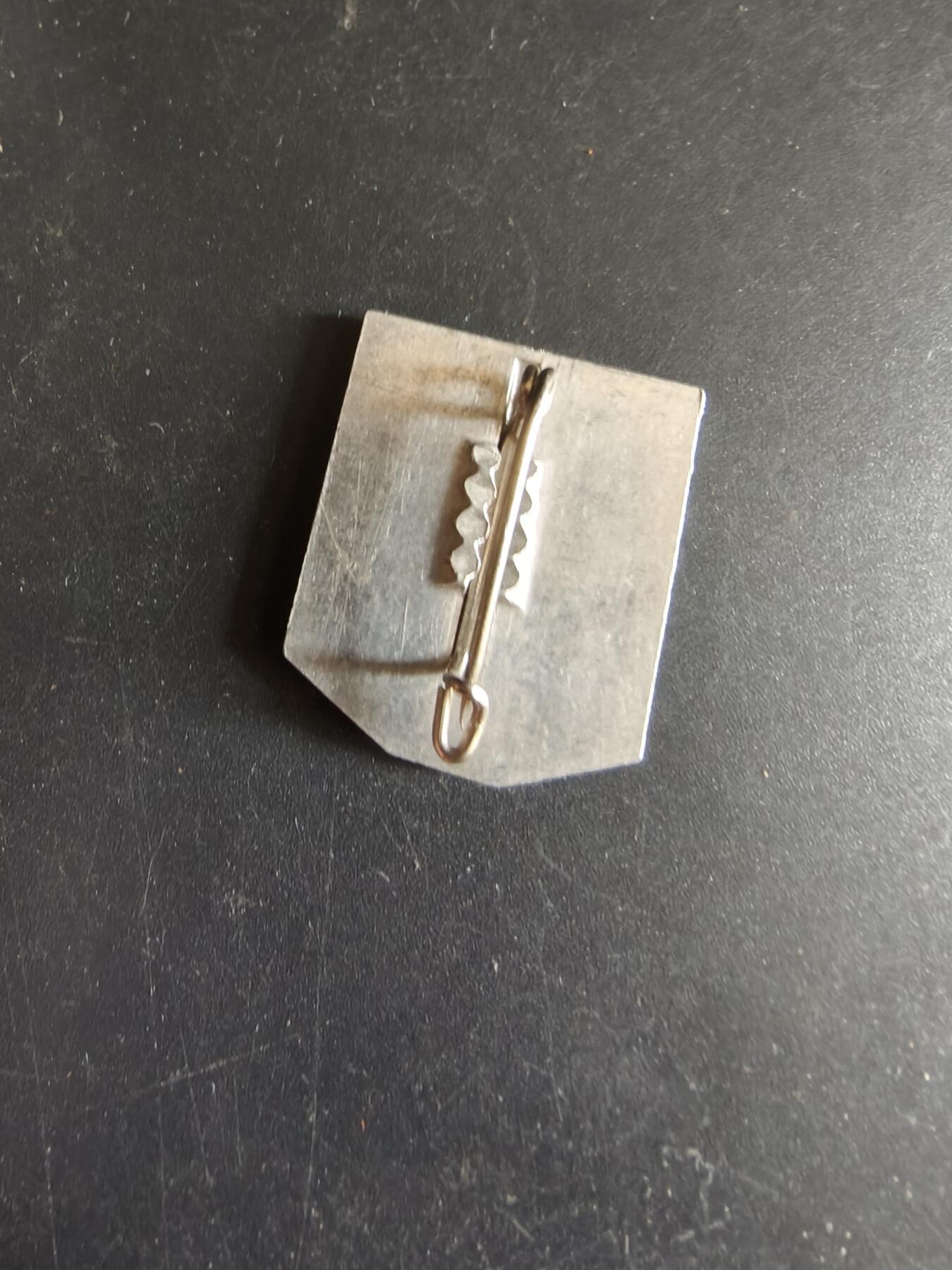 老王徽章第190期 德三杜塞尔多夫1937-38冬季救济工程证章