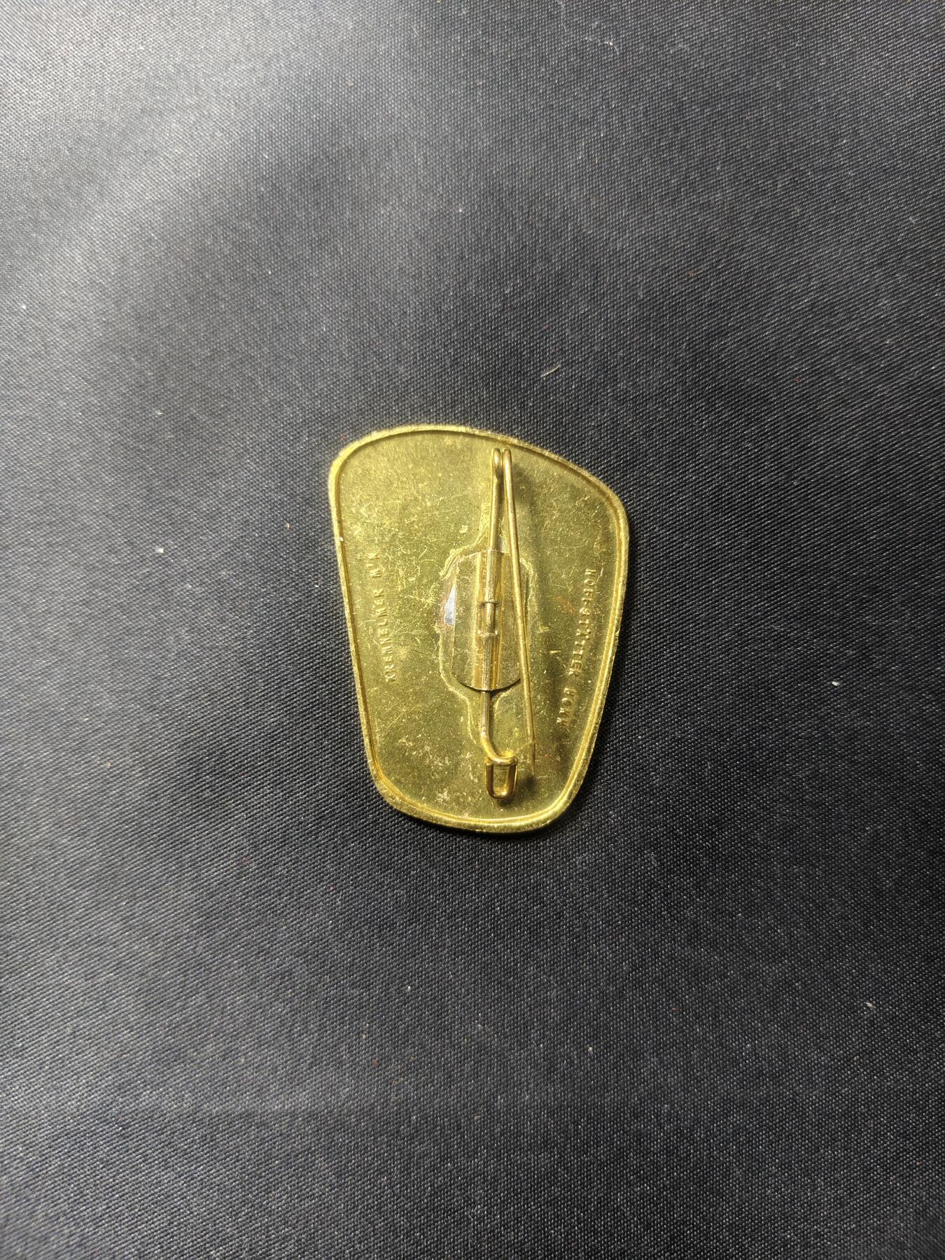 云宸嘉赏-勋臻文献佳藏优品精选场次（低佣 转发佣金红包） 联邦德国莫尼黑1958德国体操节证章  科隆-克雷姆佩尔迈尔（M.N.）制造商 