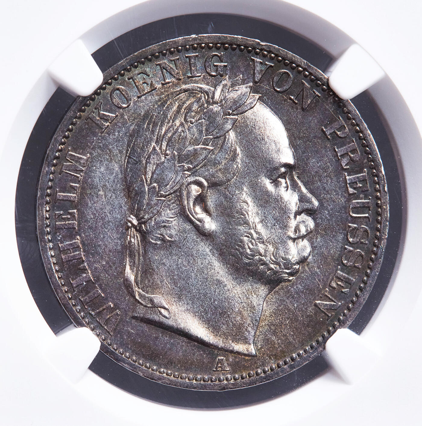 【俄甄集藏】2026年(050)04-01星期三 晚 19:30 全场包邮 德国普鲁士1866年威廉一世A版1泰勒银币，NGC MS62， 酱彩包浆，原光品相，经典品种