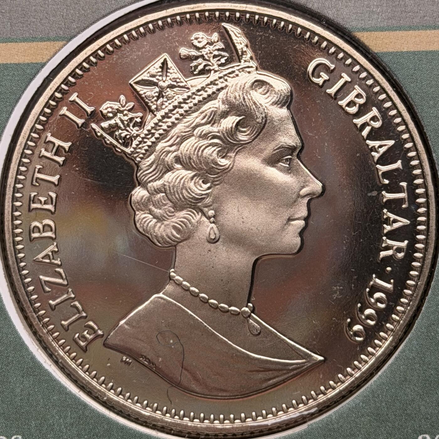 ＜星葵🌻钱币社＞第72期·东奔西走的硬币·3月31日发货 〈邮币封〉直布罗陀1999年英国国王和王后·查尔斯一世1克朗纪念币