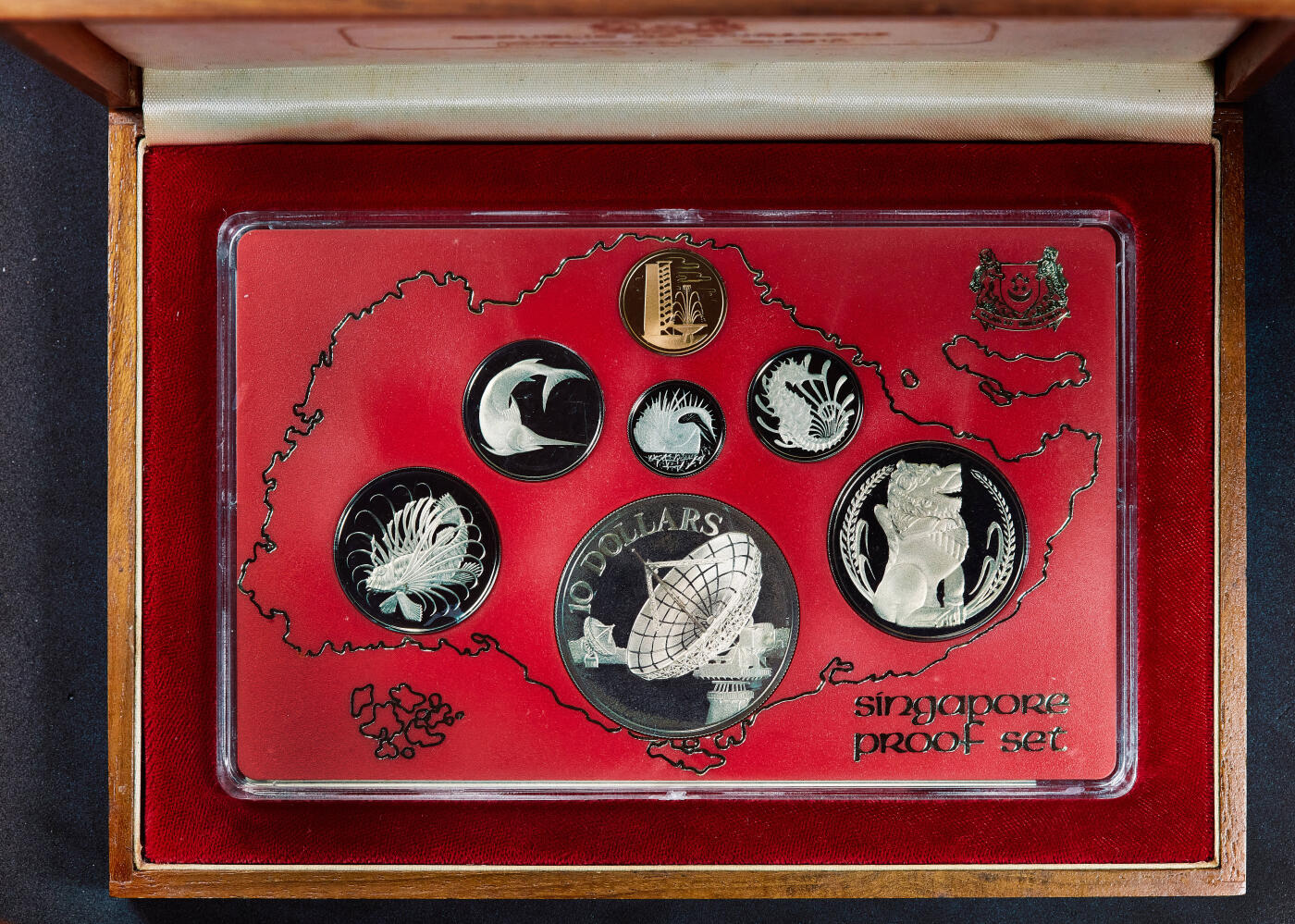 【俄甄集藏】2026年(050)04-01星期三 晚 19:30 全场包邮 新加坡1980年动物版+雷达10元精制封装硬币7枚全套，原盒证，只发行14000套，少见品种