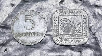 北京马甸外国币专卖第149期，外国币专场，陆续上拍，欢迎关注 - 德国帝国一战紧急状态时期：1917年由德国莱茵兰-普法尔茨州的凯撒斯劳滕市发行，面值为5芬尼（5 Pfennig）。和柏林通用公共交通公司（ABOAG）2½芬尼代用币