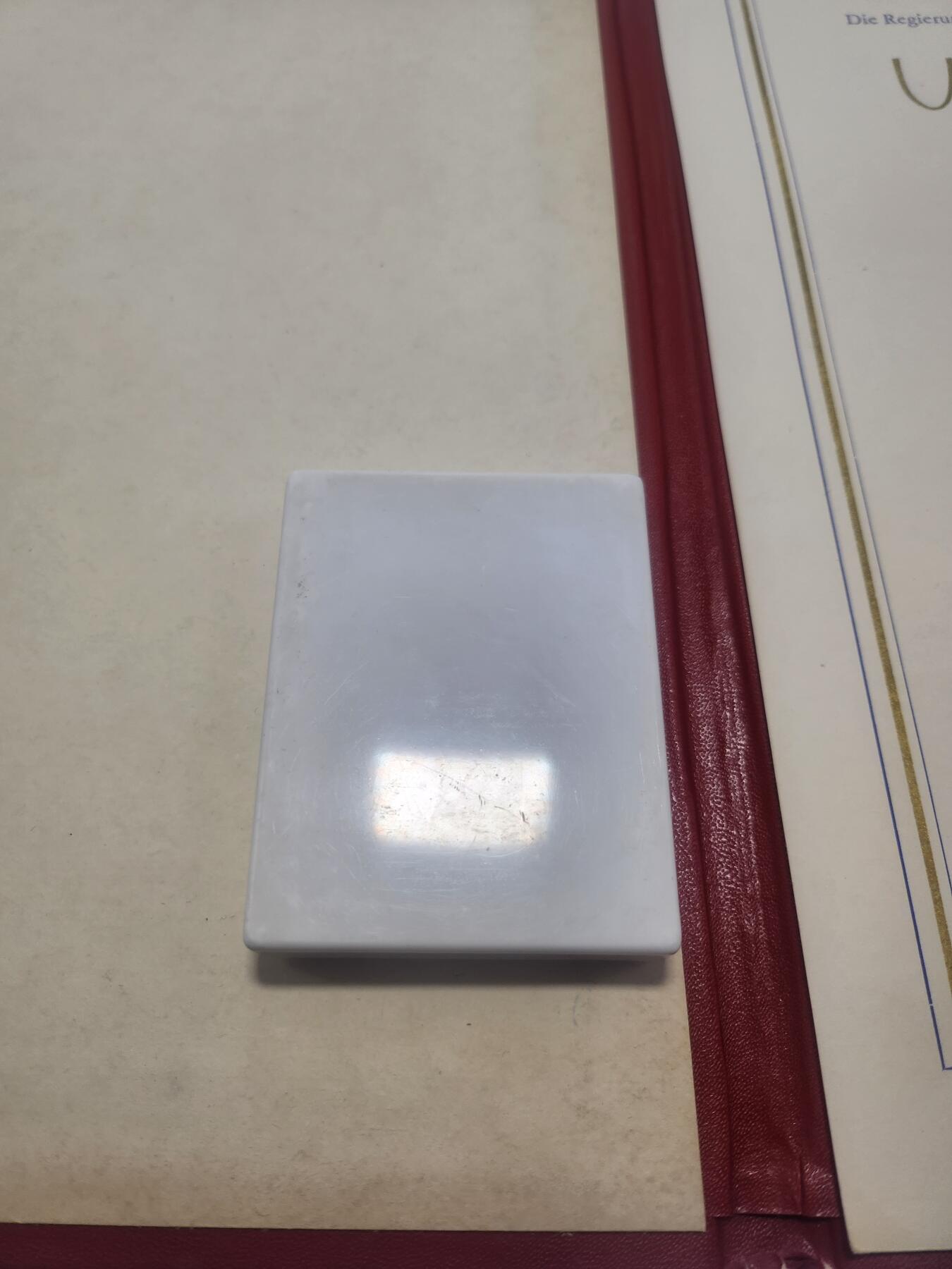 南水社第4次拍卖  民主德国裴斯泰洛齐铜质忠诚服役奖章（10年）——Christa Drabek 女士带证书全套