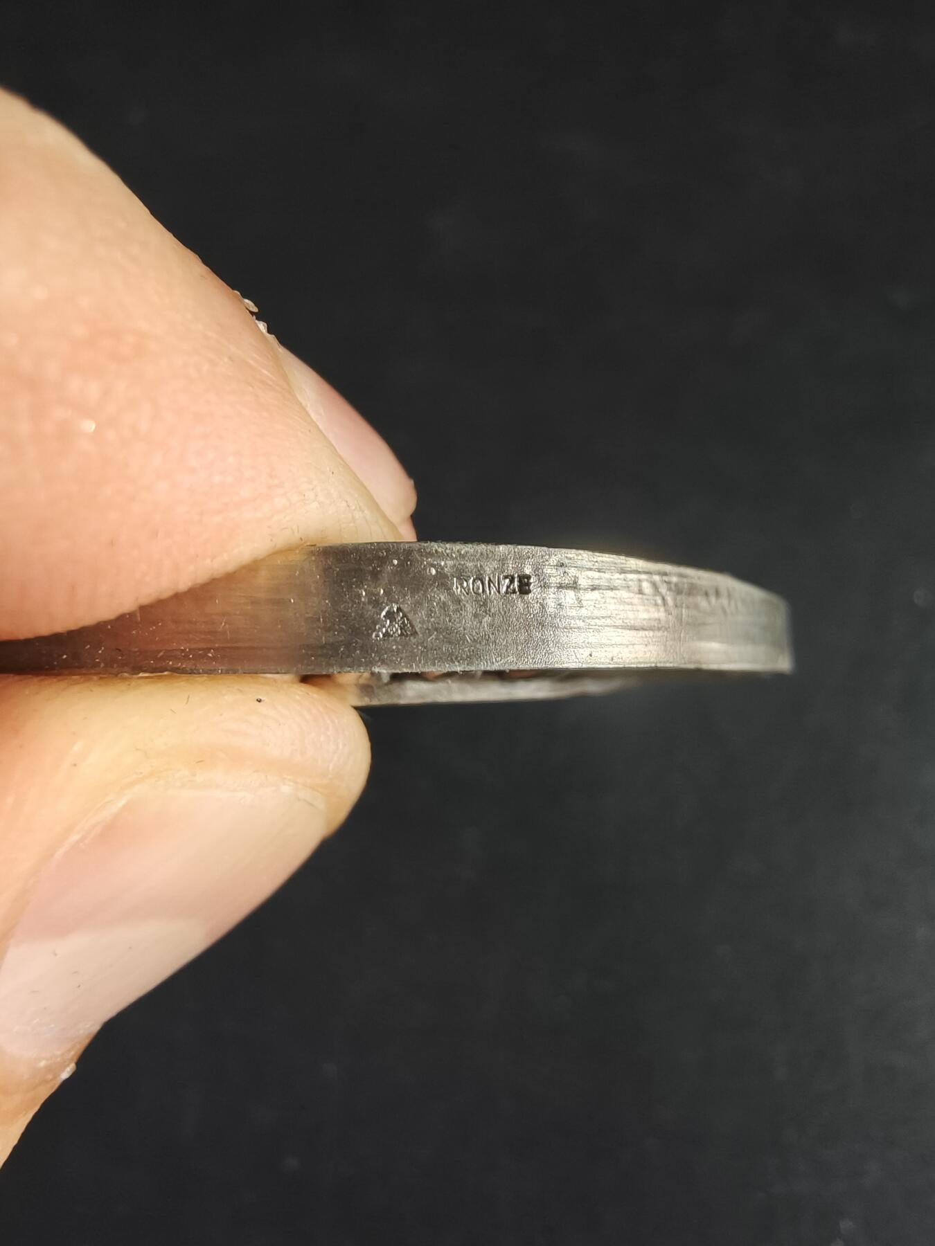 老王徽章第190期 法国磨坊主协会镀银大铜章     原盒     直径50mm     重量72.9g