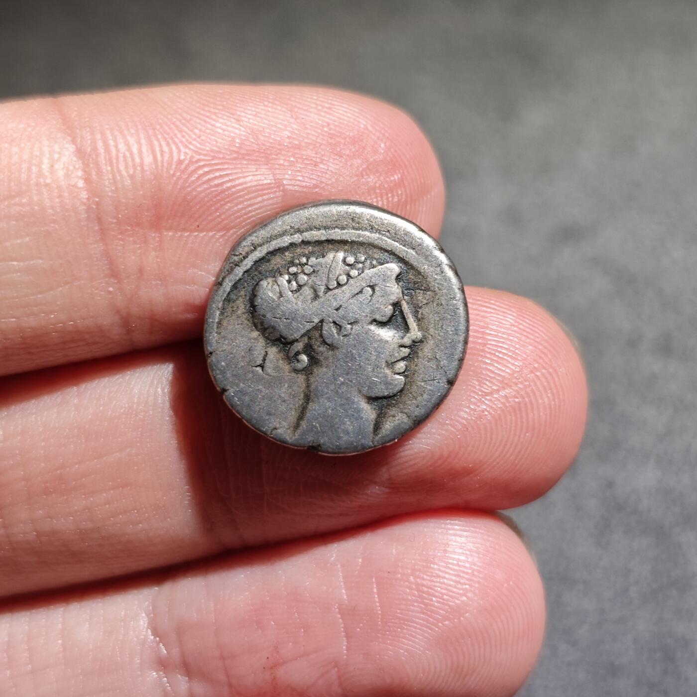 大象古币古希腊古罗马钱币专场首次拍卖1 古罗马共和时期神谕者西比尔与狮身人面像斯芬克斯1狄纳里银币