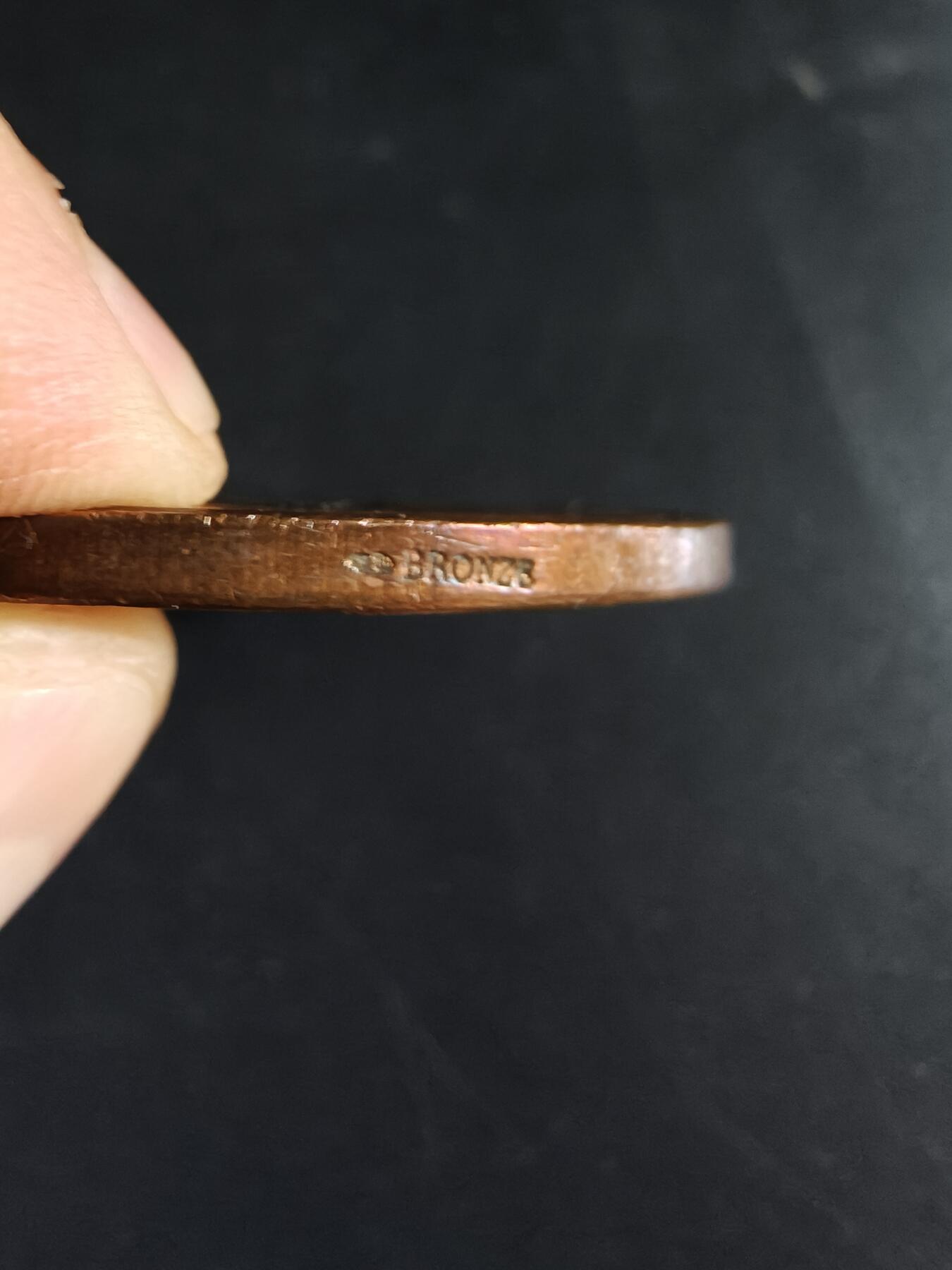 老王徽章第190期 法国1889巴黎国际博览会大铜章    大师丹尼尔·杜普伊作品      直径64mm     重量90.9g