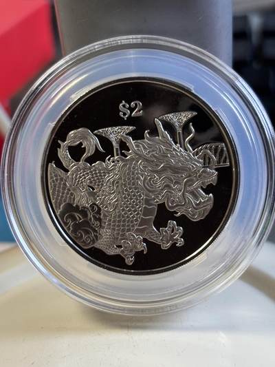 第194期拍卖 - 新加坡2024年十二生肖龙年铜镍纪念币带盒证书