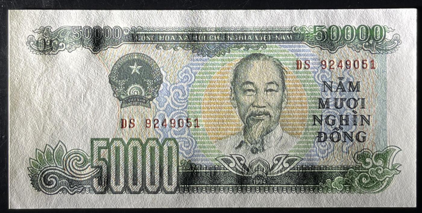 小福收藏拍卖第203期 裸钞场 本期有多张豹子号靓号 仅发行1000枚亚克力砖封蒙古20000图格里克帝国800周年纪念钞 瑞士200法郎 百慕大样钞洋葱冠全套 巴林首版大全套 卡塔尔四张套 越南 保加利亚 马其顿等多国精美纸币