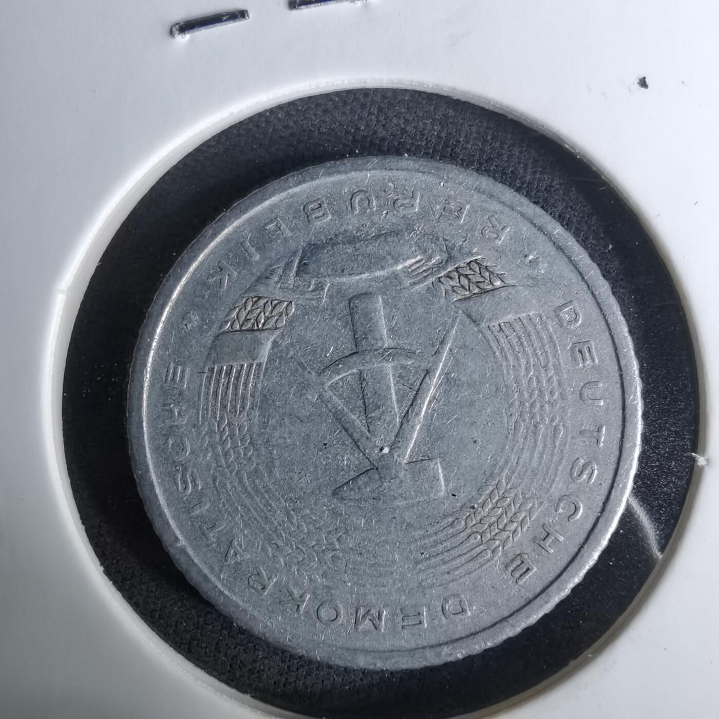 沼泽如烟--第1037场 东德1958年50芬尼