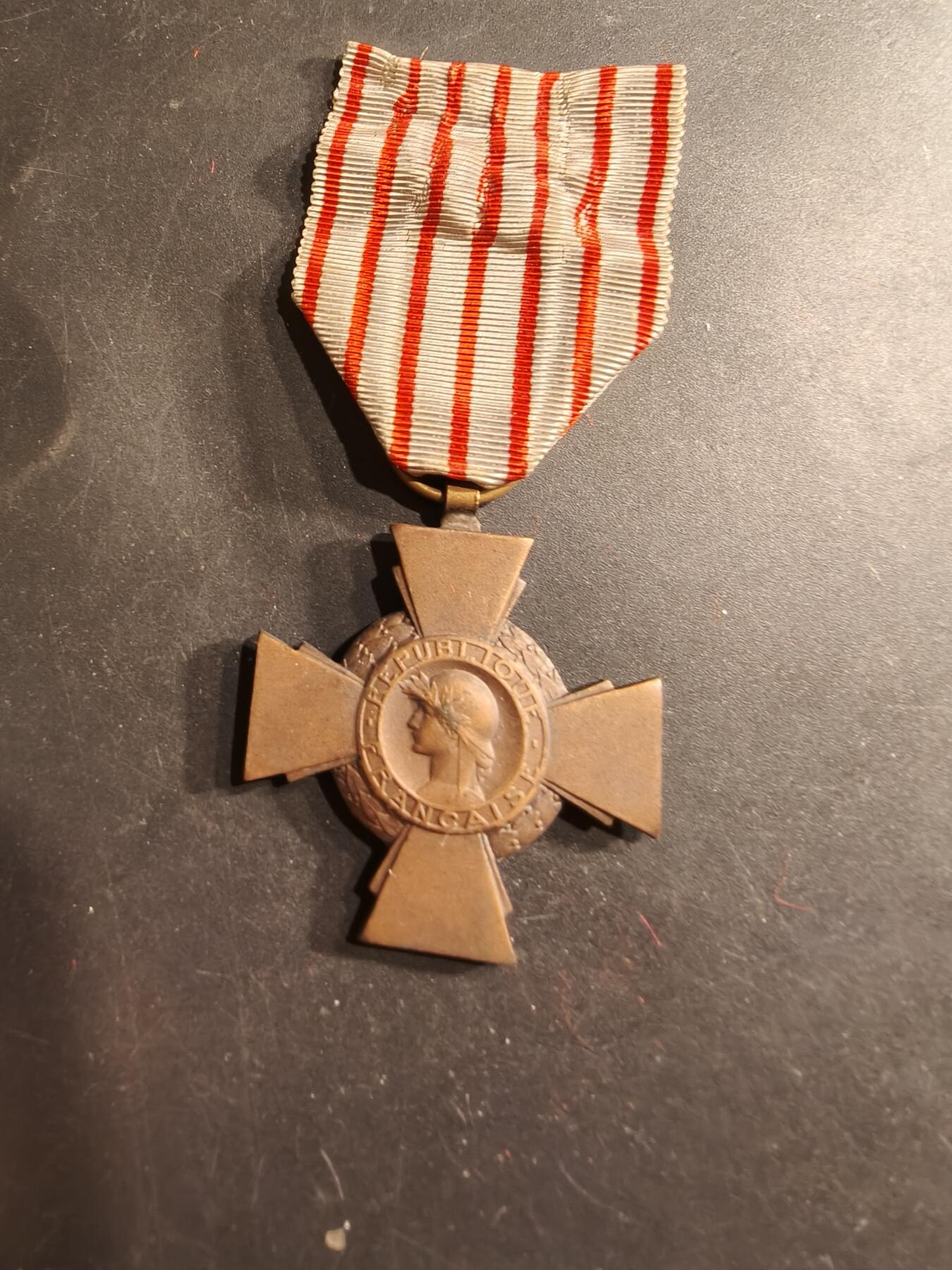 老王徽章第190期 法国战斗十字奖章