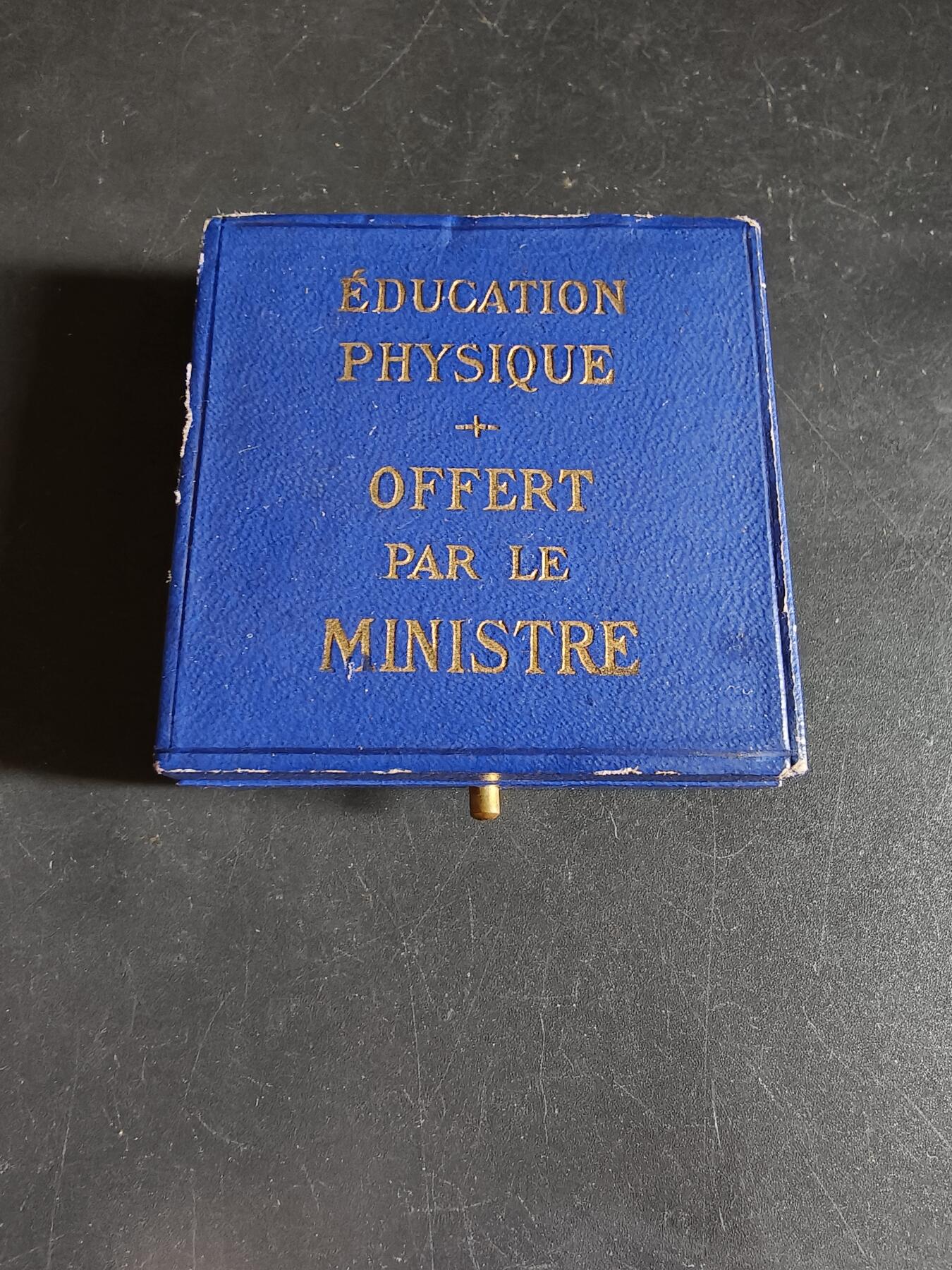 老王徽章第190期