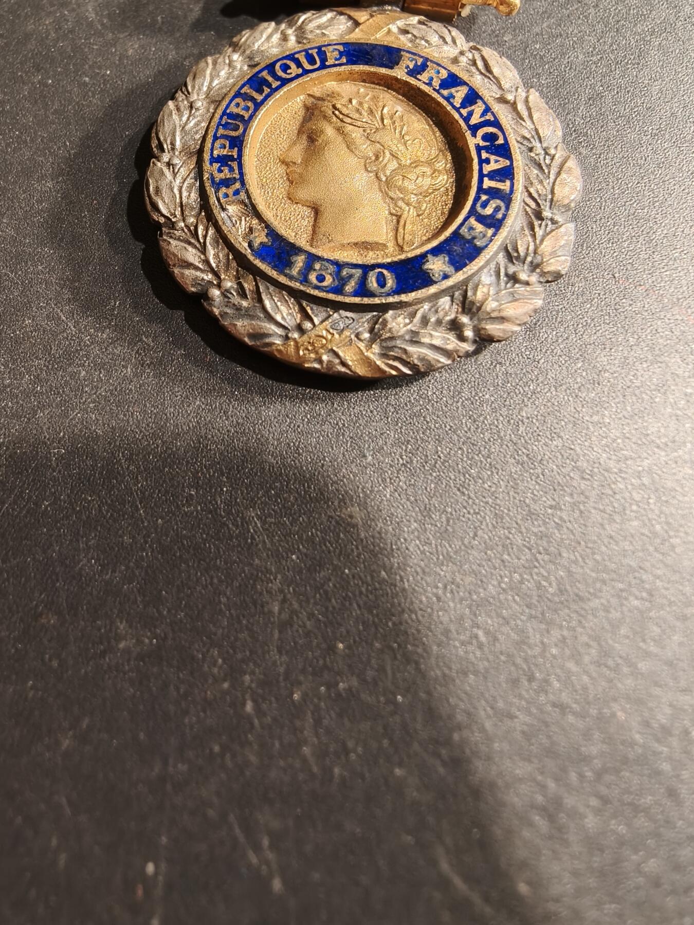 老王徽章第190期 法国军事奖章    三共时期    950银镀金珐琅     20.5g