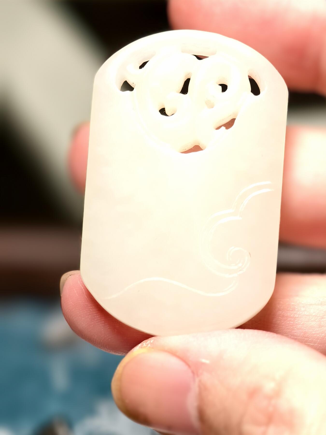 抚柳草堂-第二十期章牌钱币  奖章勋章免佣最后一期 满百包邮 放漏专场 和田玉牌子 手工雕刻细腻柔润 油性好白度高 打光无结构 尺寸47.5*30.2mm 厚7.3mm  高端品质  假一赔十