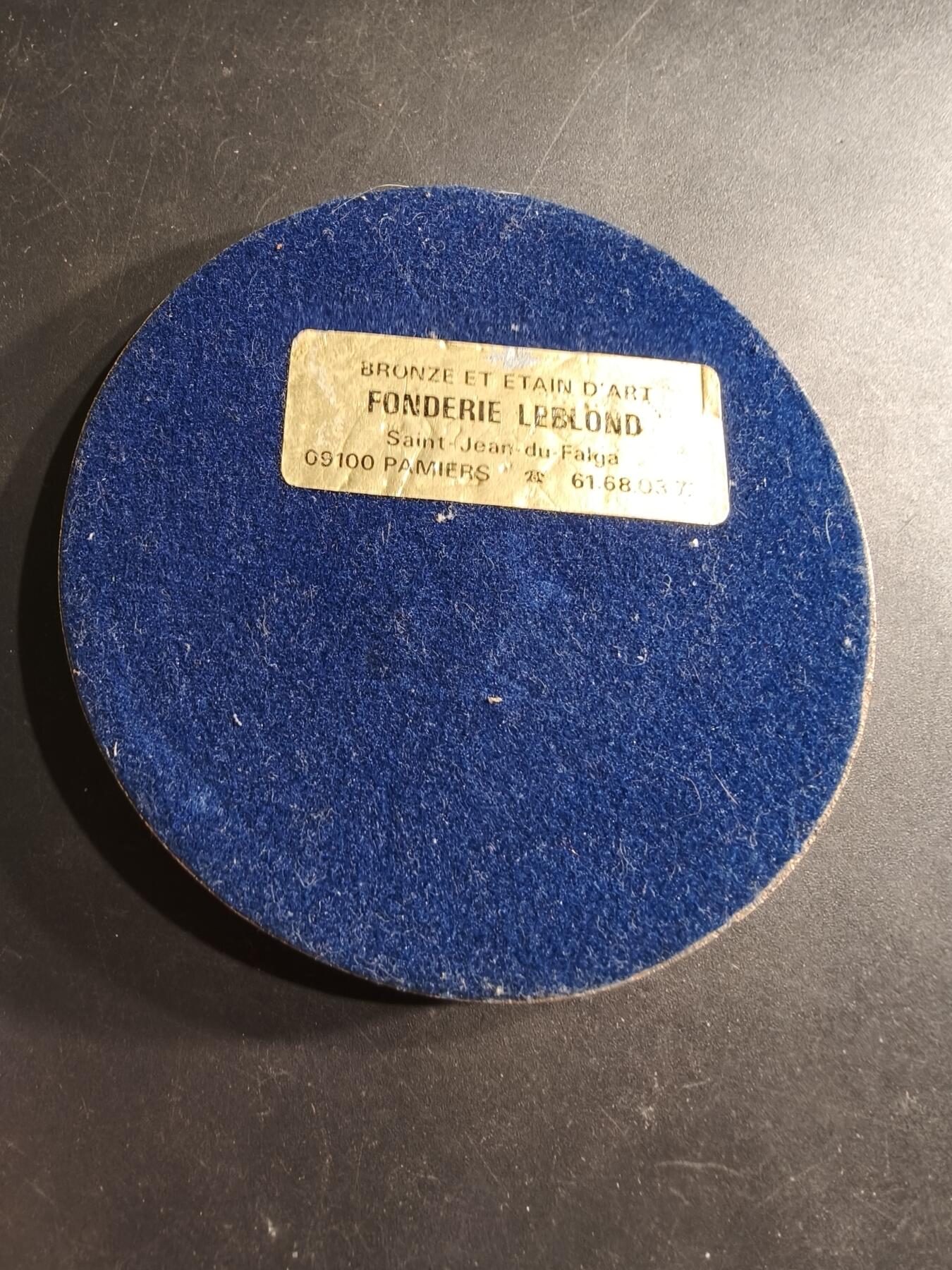 老王徽章第190期 法国陆军第54炮兵团纪念章     直径80mm    重量173.9g