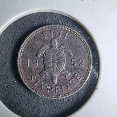 沼泽如烟--第1037场 - 斐济1962年6便士