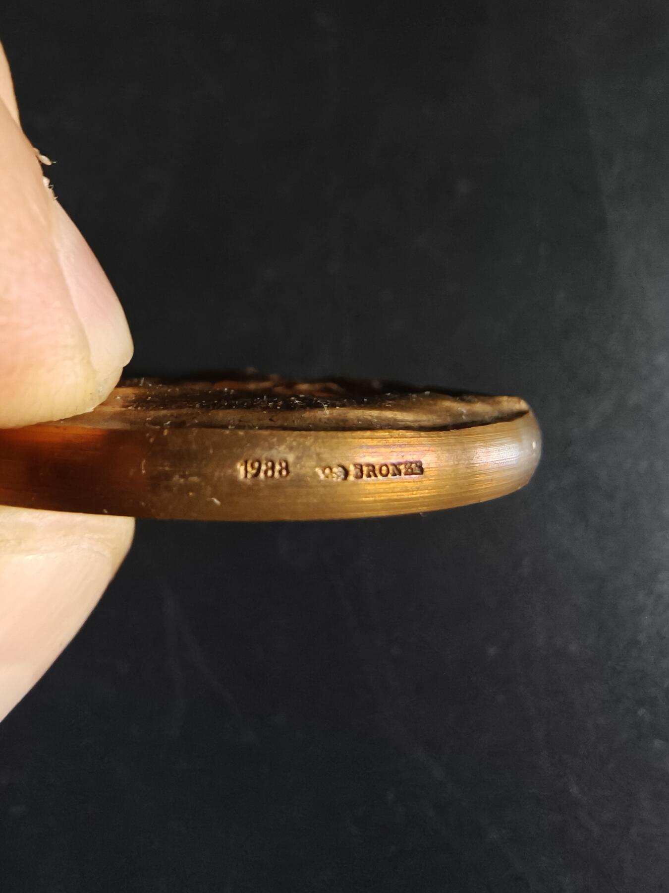 老王徽章第190期 法国道路建设与维护股份公司长期忠诚服务大铜章     大师科尔宾作品     高浮雕      直径50mm      重量75.6g