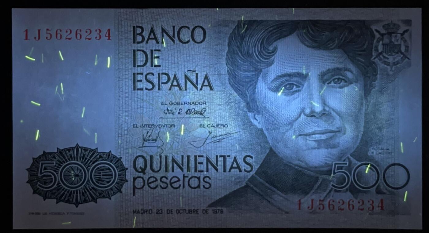 小福收藏拍卖第203期 裸钞场 本期有多张豹子号靓号 仅发行1000枚亚克力砖封蒙古20000图格里克帝国800周年纪念钞 瑞士200法郎 百慕大样钞洋葱冠全套 巴林首版大全套 卡塔尔四张套 越南 保加利亚 马其顿等多国精美纸币