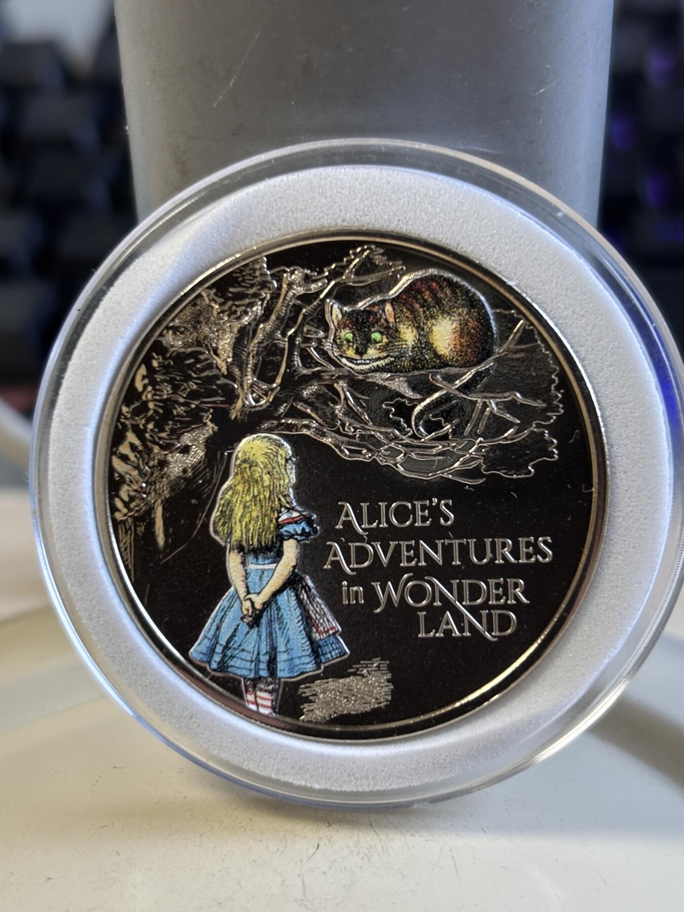 第194期拍卖 英国2021年爱丽丝梦游仙境彩色铜镍纪念币2枚套