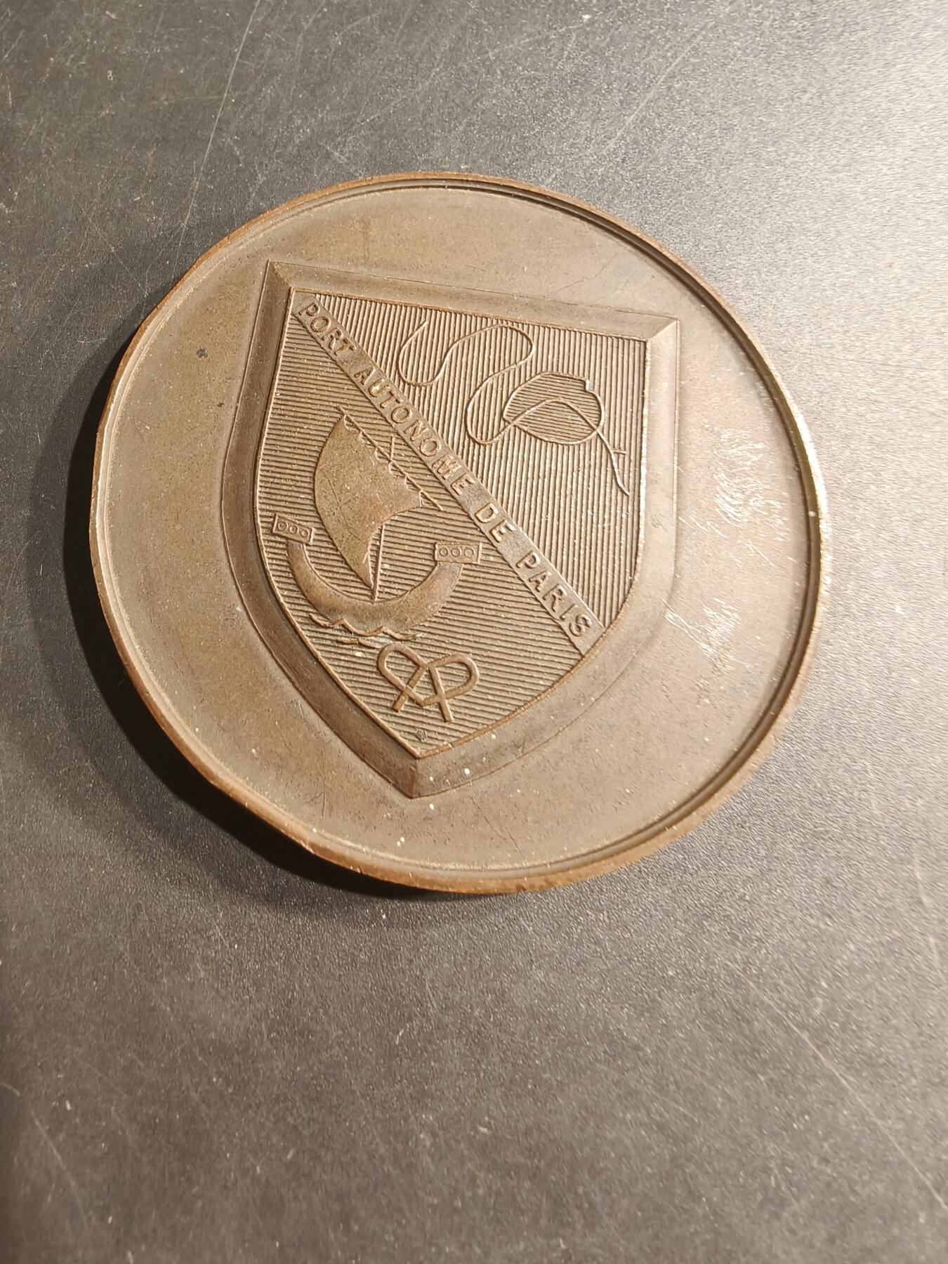 老王徽章第190期 法国1970年勒阿弗尔港口扩建工程启动大铜章    直径68mm    重量161.9g