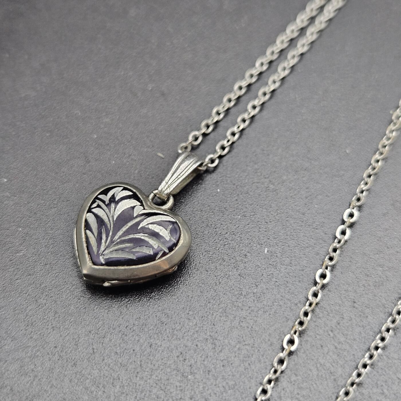 0元起拍勋章 第343期 咸鱼国勋章拍卖专场 4月1日（周三）下午6：00开始 日本中古项链