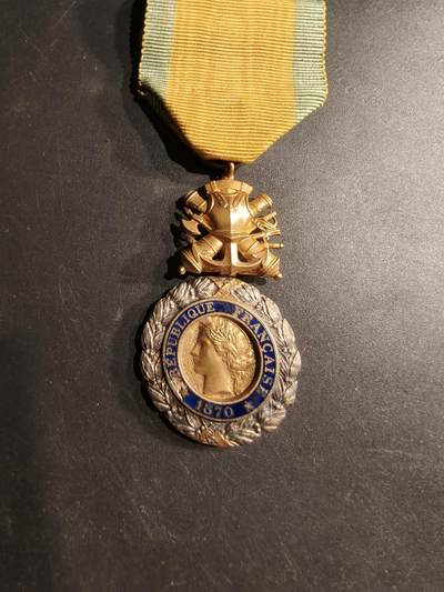 老王徽章第190期 - 法国军事奖章    三共时期    950银镀金珐琅     20.5g