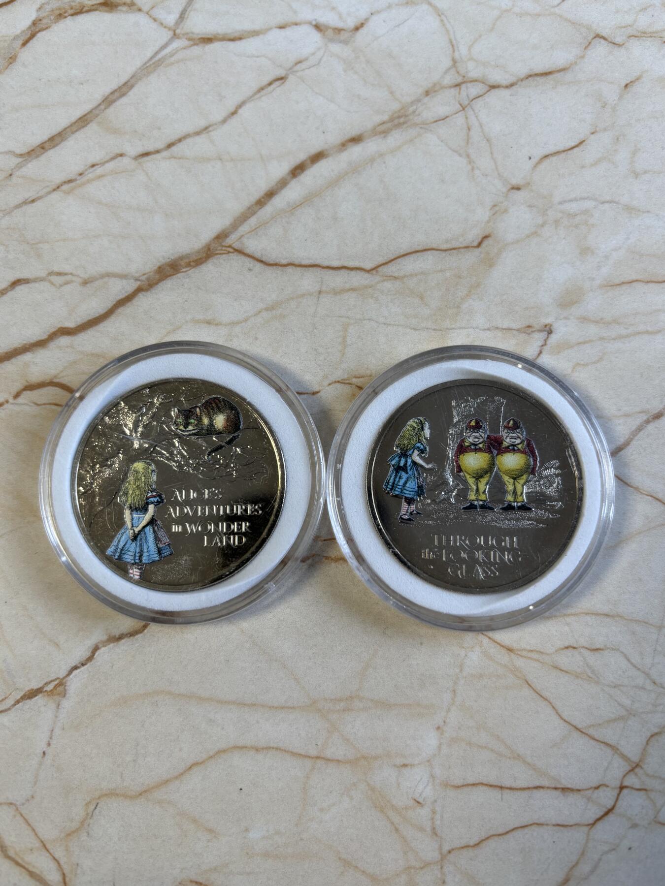 第194期拍卖 英国2021年爱丽丝梦游仙境彩色铜镍纪念币2枚套