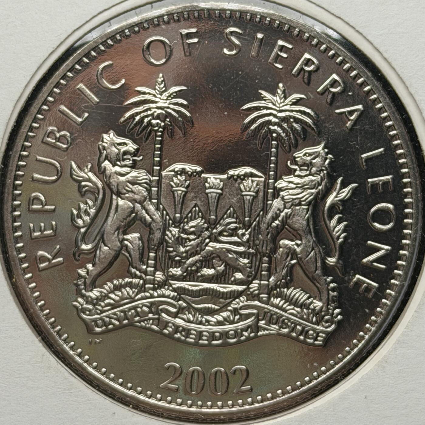 ＜星葵🌻钱币社＞第72期·东奔西走的硬币·3月31日发货 〈邮币封〉塞拉利昂2002年女王登基50周年1元克朗型纪念币